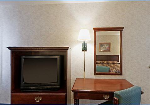 America'S Best Value Inn & Suites - Memphis/Graceland Room photo